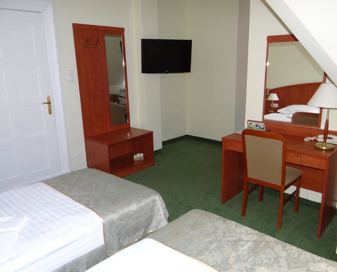 Отель Hotel Wkra Дзялдово